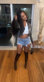 Hair super THICK and SUPER CUTE. 