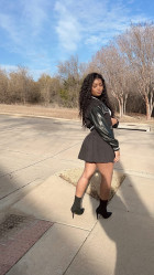 Honestly, get this hair! No strong odor when 