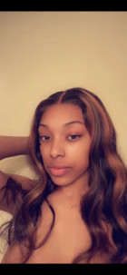 The wig is really cute, the highlights could