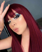 The hair doesn't have an unpleasant smell. It