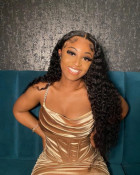 This wig is very beautiful. The curl pattern