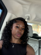 Obsessed with this wig! It’s comfy, stylish