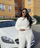 This hair is beautiful, soft, shiny and does 