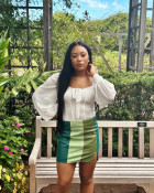 The wig came on time, and was very easy to ha