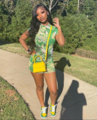 I love this wig, looks so natural. The hair i