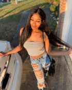 The hair is very beautiful, the density of th