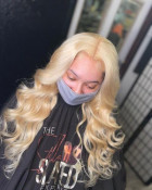 The wig is absolutely the same color as in th